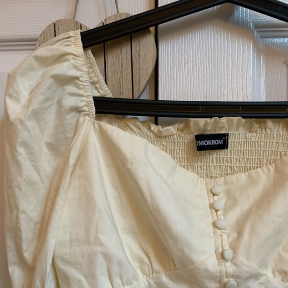 Milkmaid top rouched to be flattering from nastygal - Picture 2 of 3